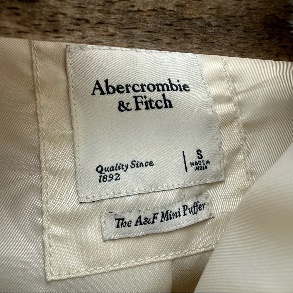ABERCROMBIE & FITCH White Sherpa Fleece Mini Ultra Puffer Jacket SMALL - Image 5