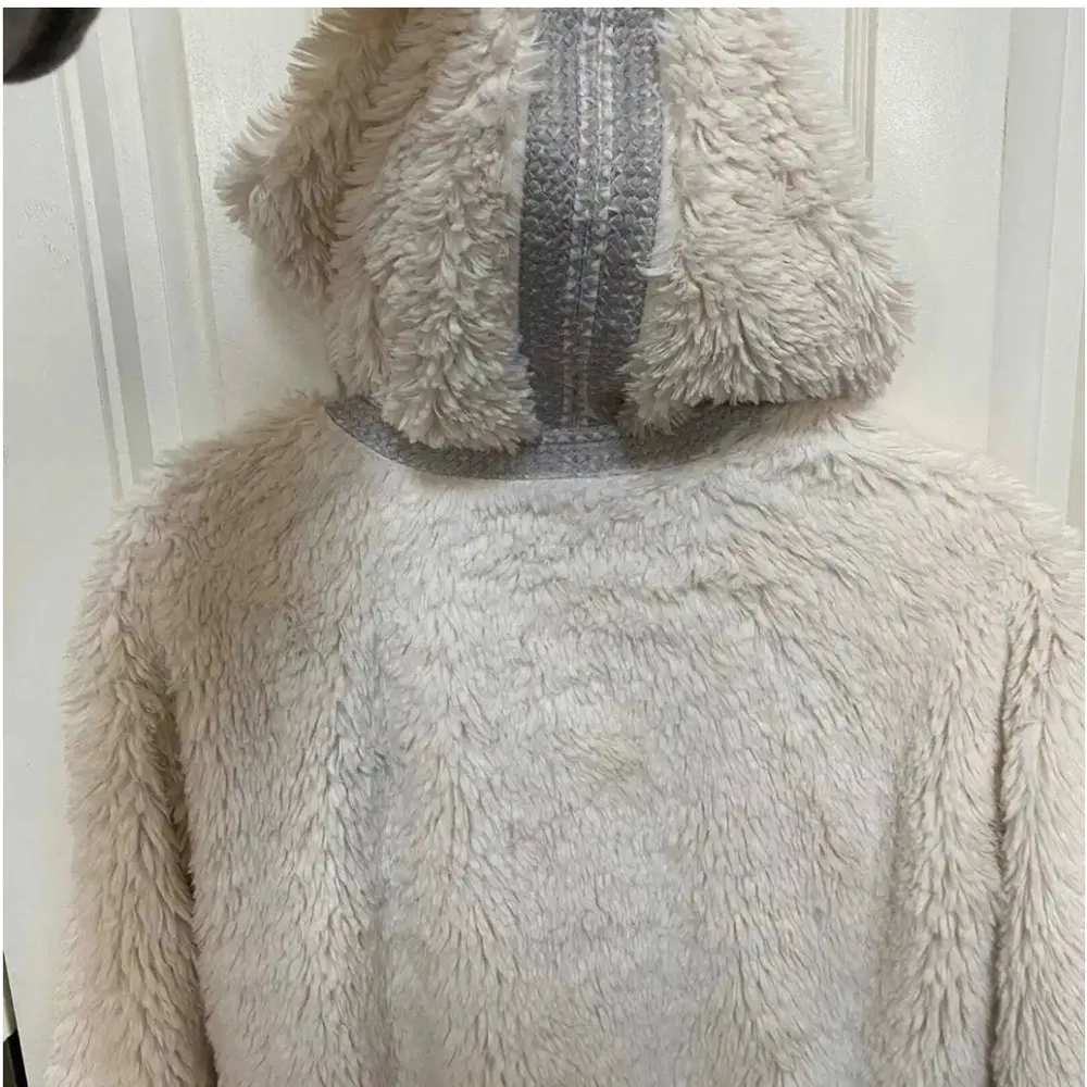 Anthropologie  Akemi + Kin Teddy Hoodie - Image 8