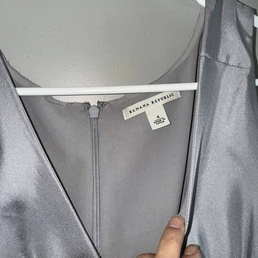 Banana Republic 100% Silk V-Neck Drape Dress Woman’s Size 4 Gray Sleeveless - Image 2