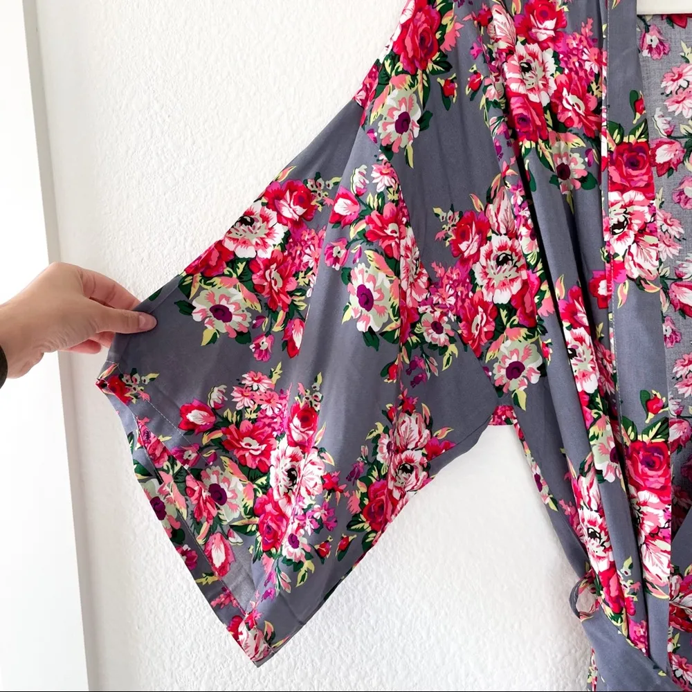 Amazon Floral Short Bath Robe - Image 3