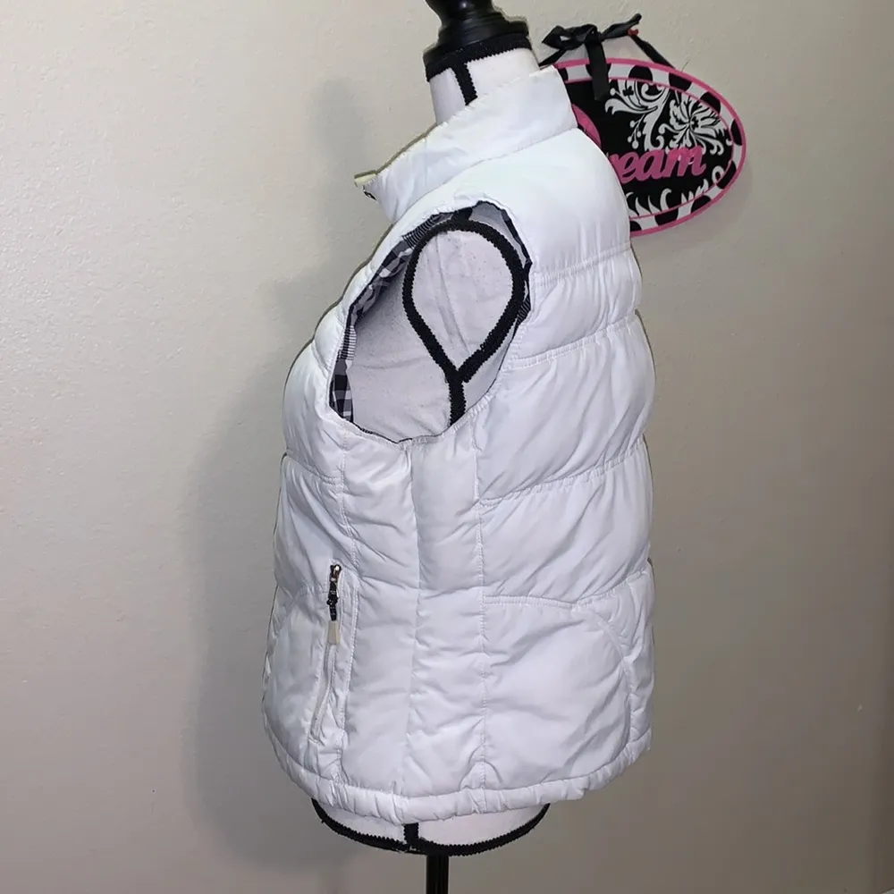 Reversible white & black plaid zip up puffer vest - Image 3