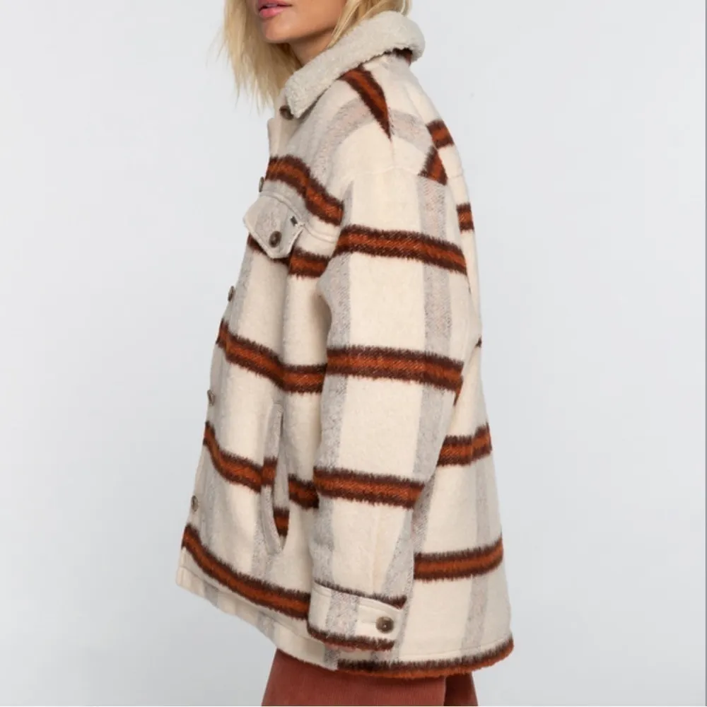 NWOT BILLABONG Lucky Charm Trucker Jacket Fleece Collar Large - Image 5