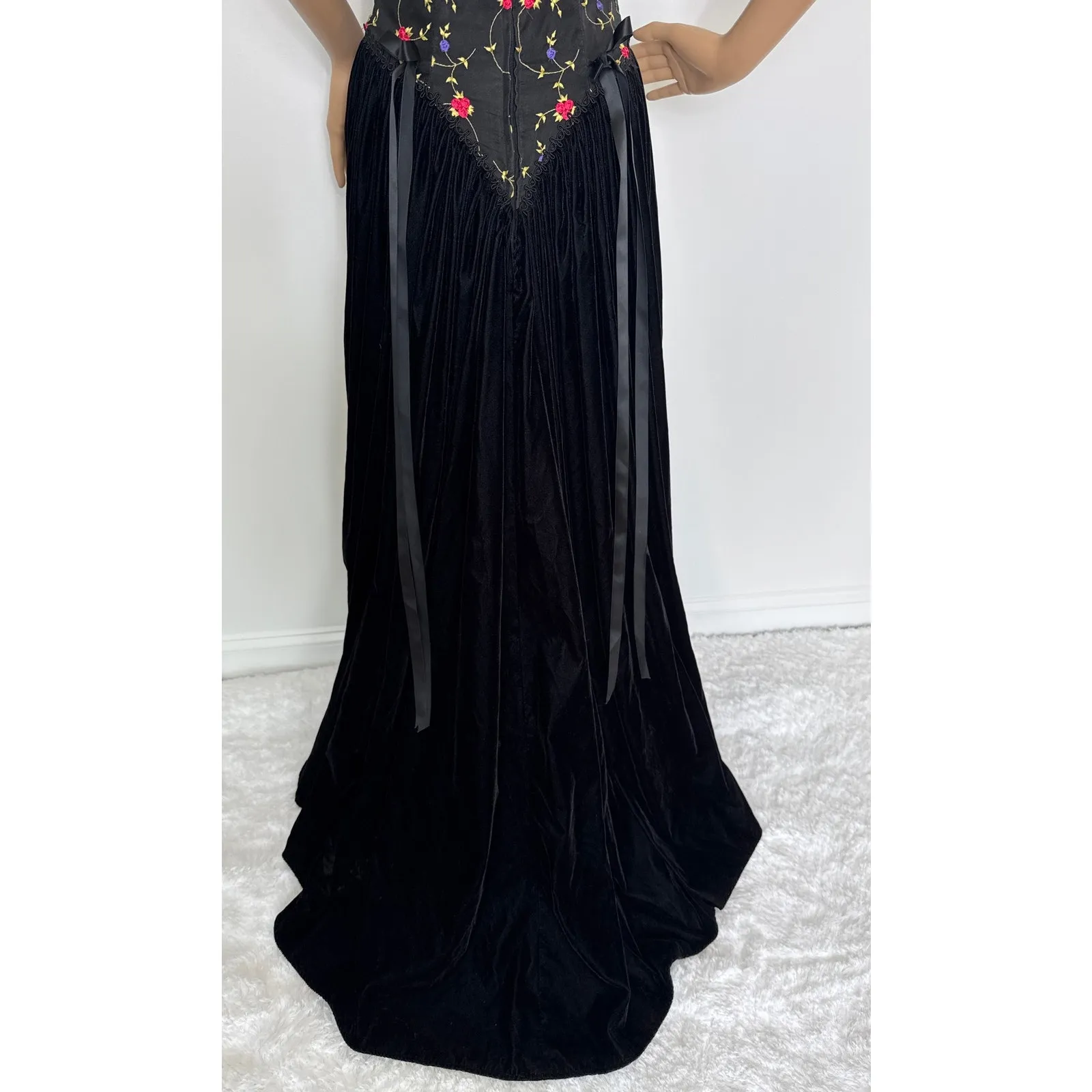 Late 80s Jeannie Nitro Gothic black velvet silk floral embroidered corset gown s - Image 13