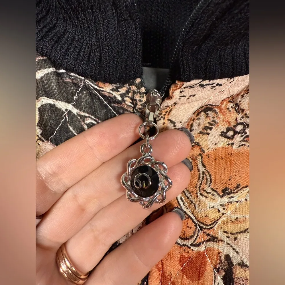 St. John Collection by Marie Gray Black and Orange Quilted Zip Up Sweater 16 - Image 4