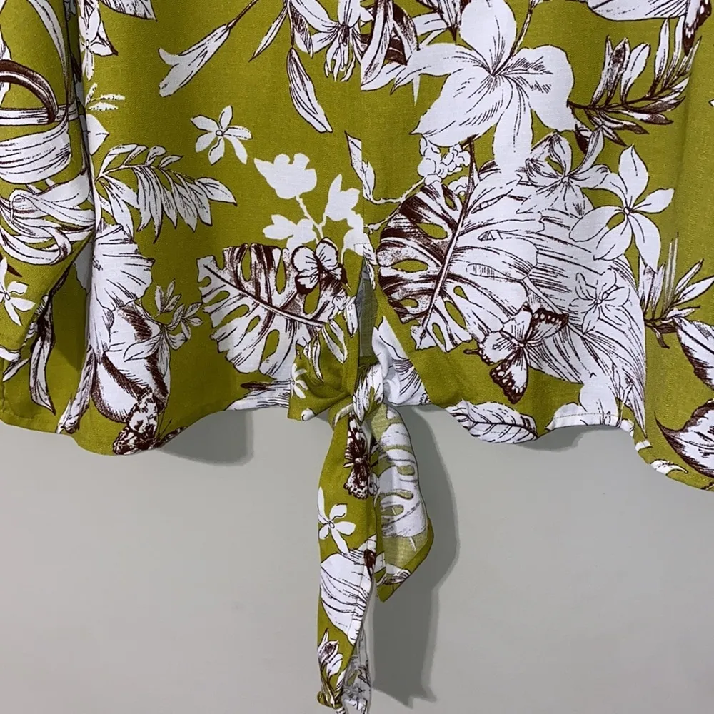 Sweet Rain large oversized floral v neck green blouse with bow tie bottom - Image 5