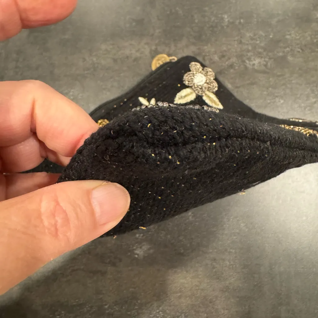 America and Beyond Black and Gold Floral Beaded Clutch - Image 5