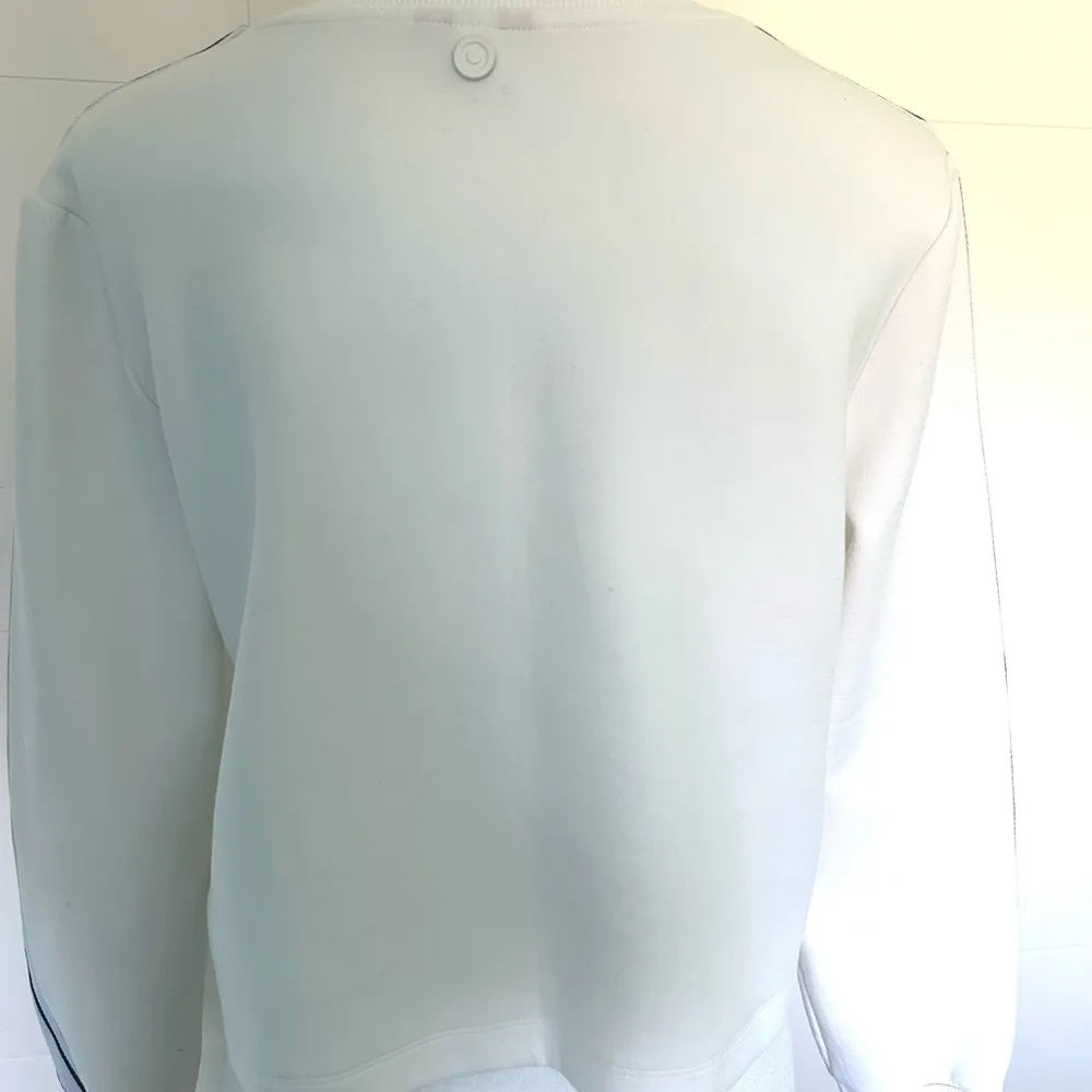 Hunter  White Sweatshirt - Image 4