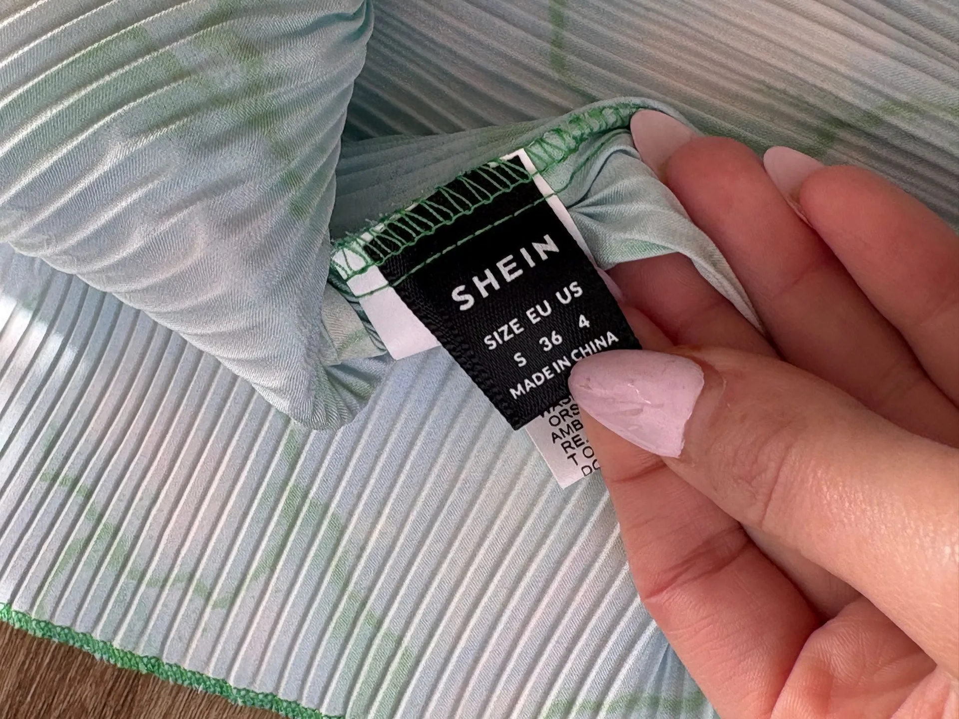 Shein green and blue tropical hater dress - Image 6