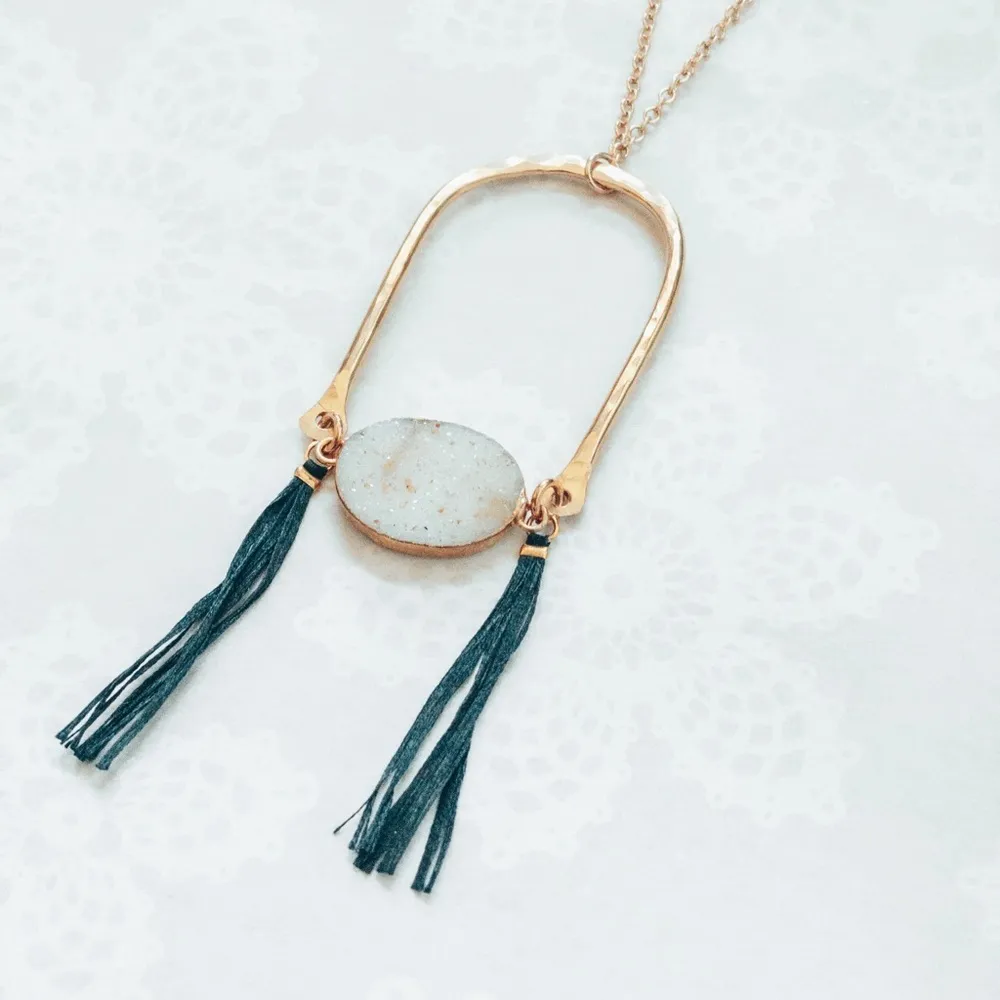 NWOT Bronze Horseshoe Necklace White - Image 2