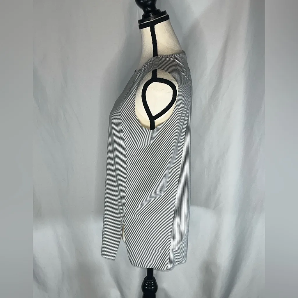 Athleta Striped Sleeveless Tank Top w/Raglan Style Shoulders & Side Slits - Image 2