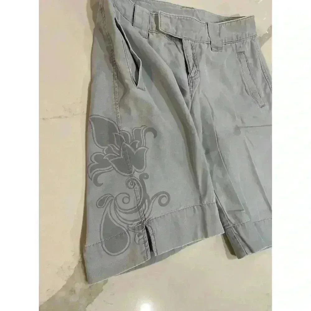 The North Face Chino Shorts Women's Size 10 Gray Longer Length Bermuda Style - Image 2