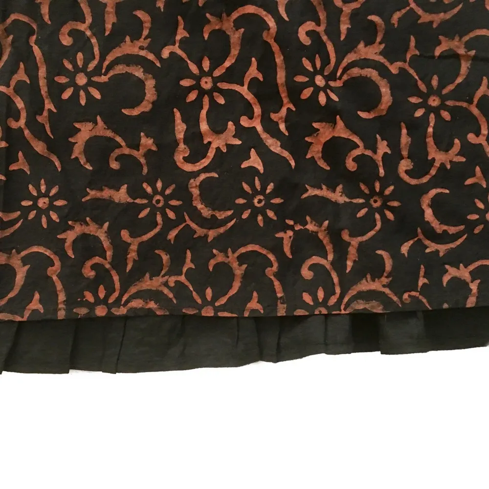 NWOT Women’s Tunic Medium Brown Black Floral - Image 8