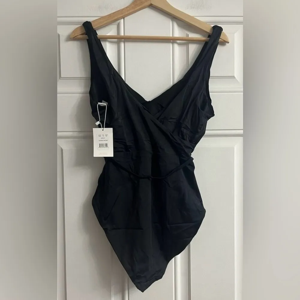 NWT -  Swim ‘Belmar’ One Piece Swimsuit in Flat Black | Size Medium - Image 5