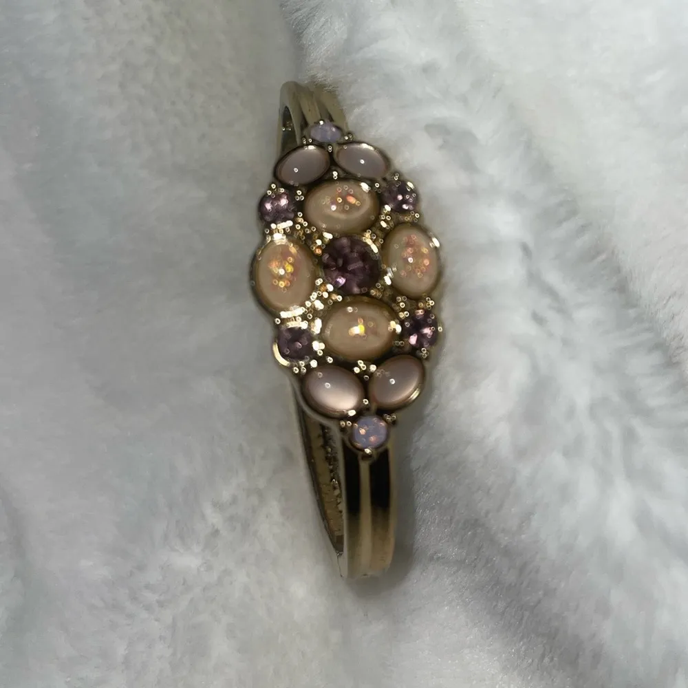 Avon Bangle Bracelet Goldtone - Image 5