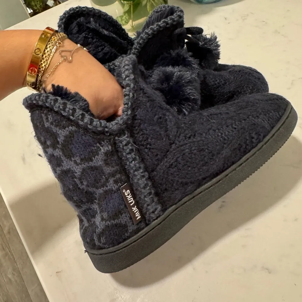 MUK LUKS bootie slippers ✨ Black Size undefined - Image 5