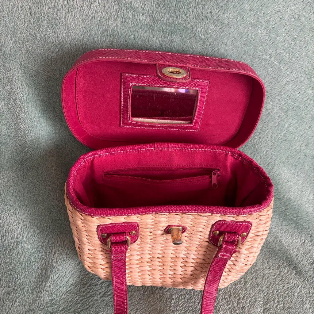 Vintage Vegetable Fiber Woven Basket Purse Top Handle Bag Pink Tan mirror - Image 9