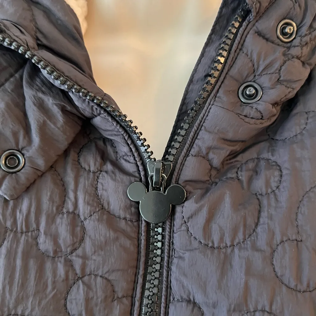 Disney women’s black Quilted Puffer Jacket - Image 3