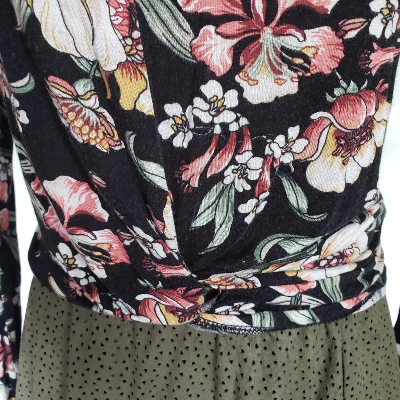 Urban Girl Twist Front Womens Top Sz S Floral Boho Cottage Core Stretch Romantic - Image 7