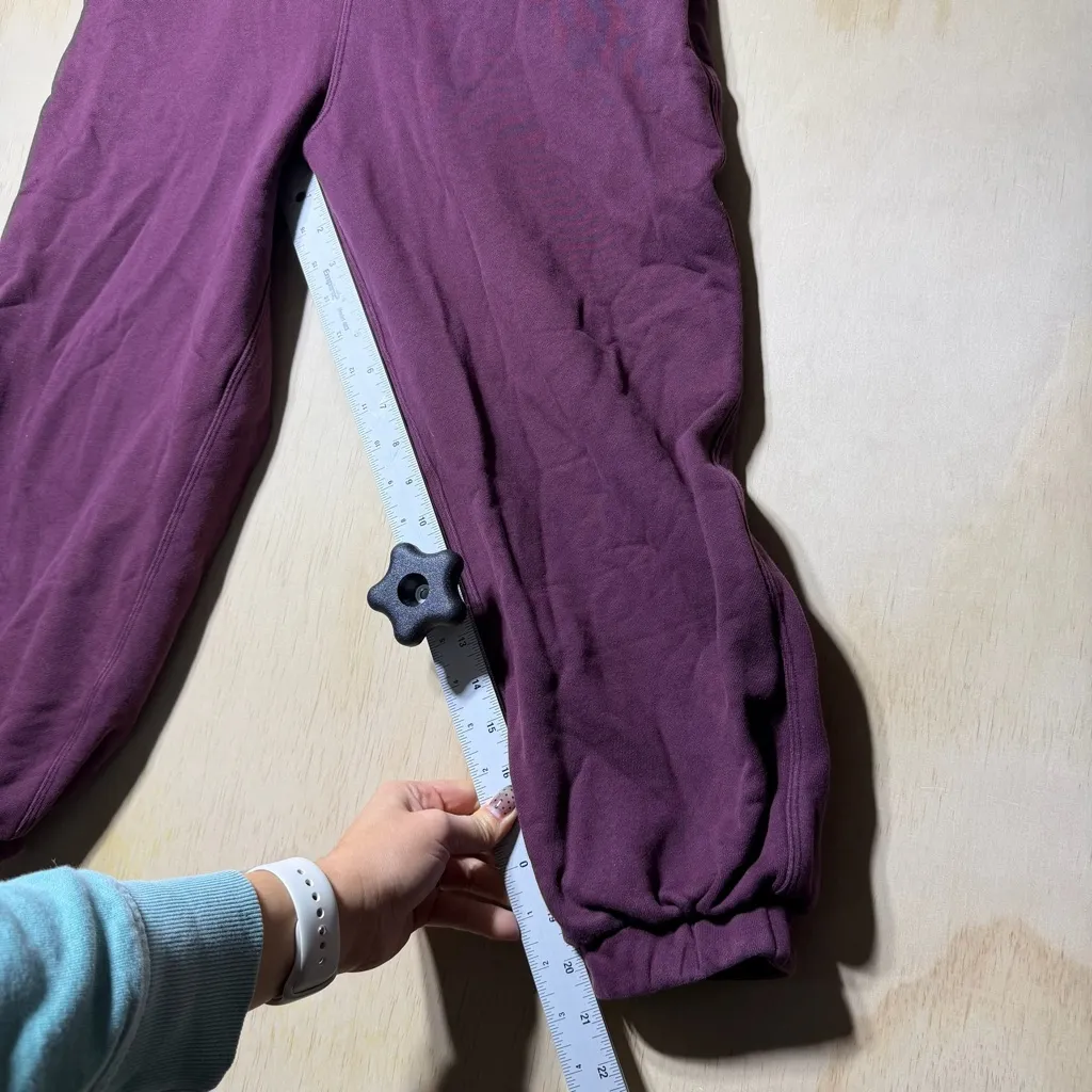 Lululemon Women’s Cuffed Sweatpants Size 8 Purple Elastic Hem Joggers - Image 4