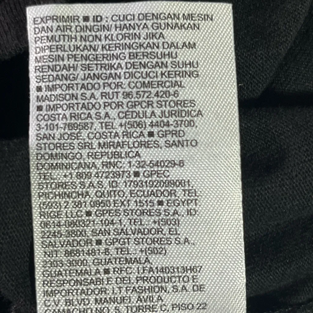 OLD NAVY XL (14-16) WEDNESDAY STAY‎ KOOKY BLACK CROP TEE NWT - Image 3