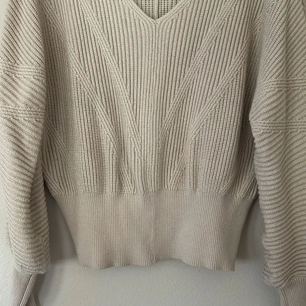 Marc New York Cream V-Neck Sweater with Ribbed Knit Size L - Image 5
