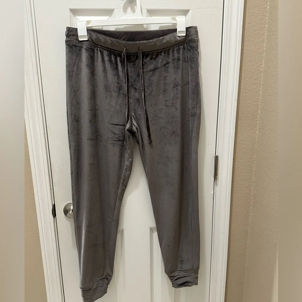 House of Harlow 1960 Velvet Velour 2 - Image 3