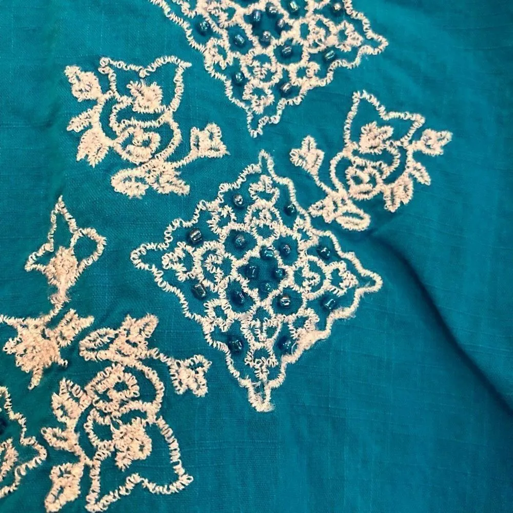 Liz & Me Blue V - Image 4