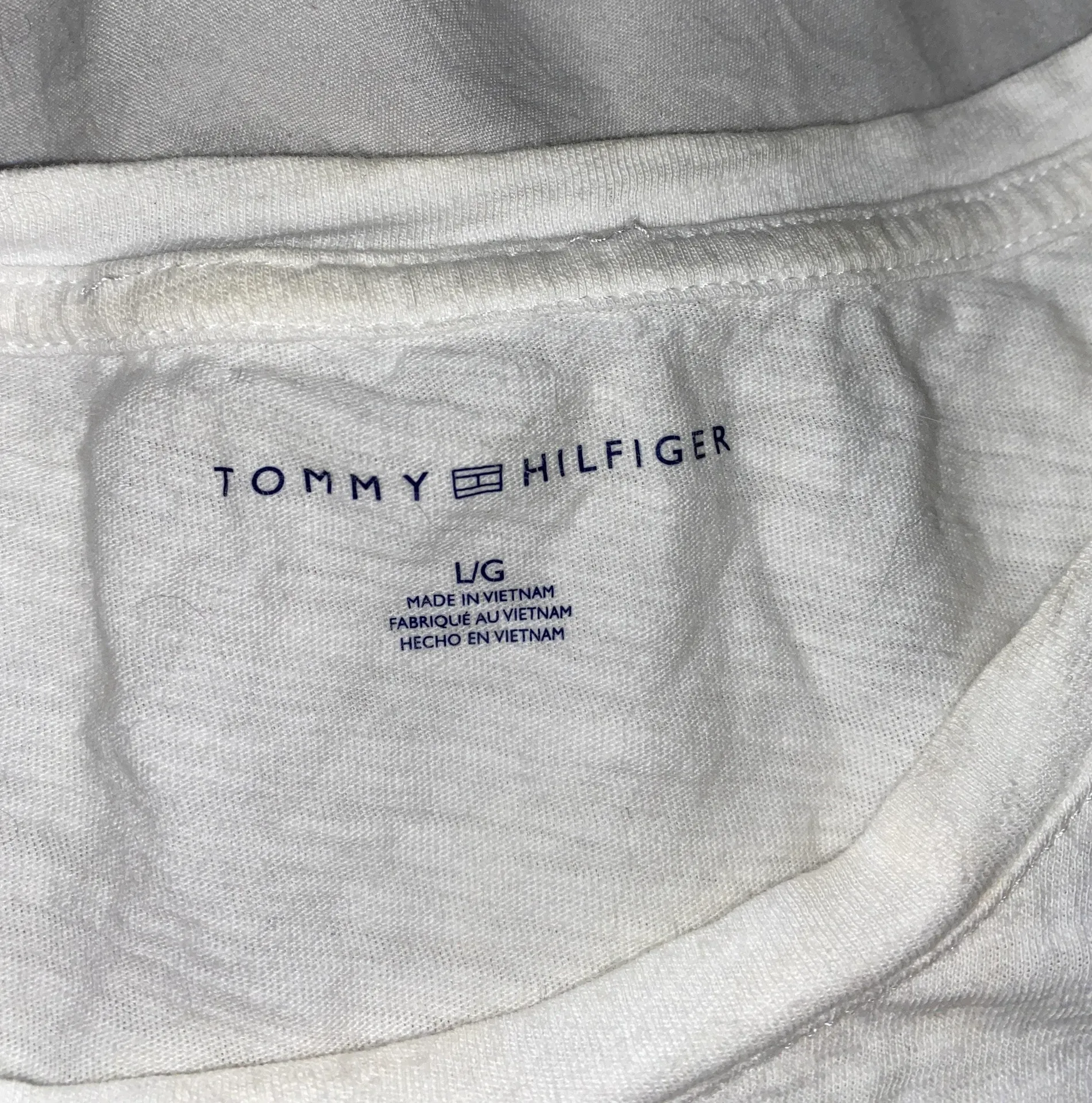 Tommy Hilfiger T shirt - Image 2