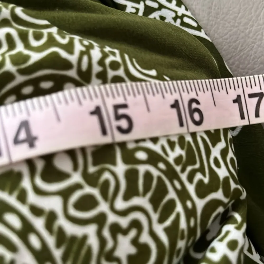 Maxi Smocked Back paisley green white Dress Apt. 9 Size M - Image 5