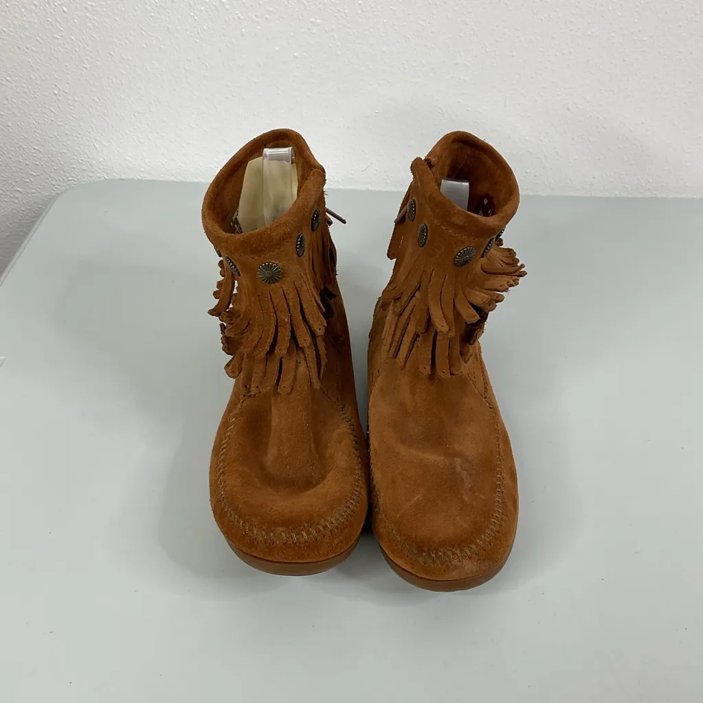 Minnetonka Fringe Suede Ankle Boots Size 8 - Image 2