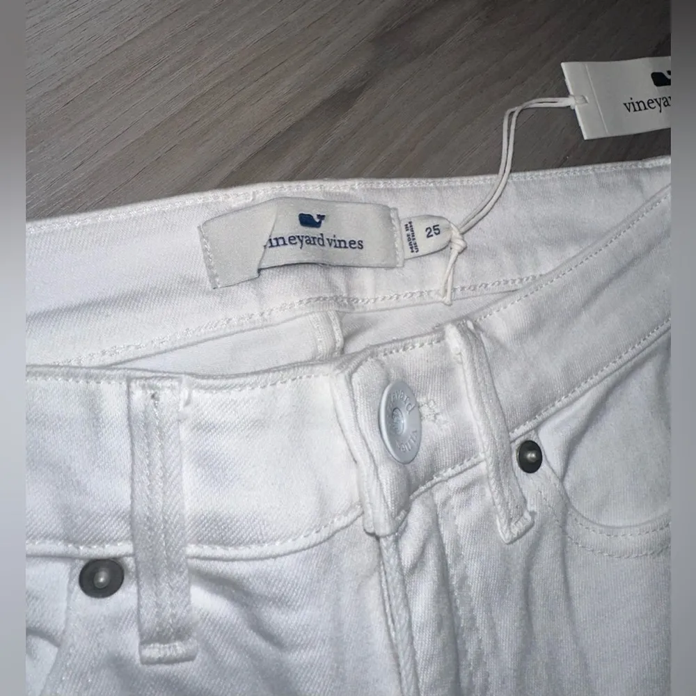 NWT Vineyard Vines High Rise Women’s Stretch White Straight Leg Skinny Jeans - Image 3