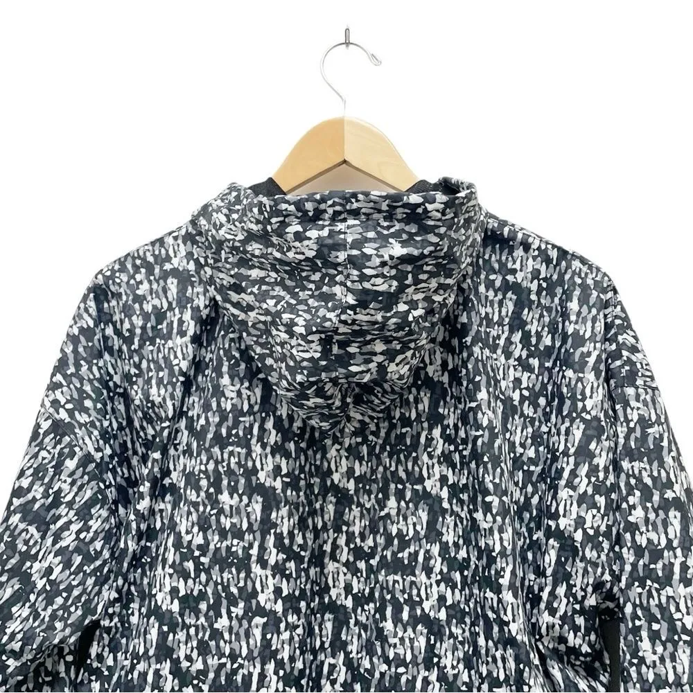 Fabletics Siena Lightweight Hooded Windbreaker Jacket Black & White Size Small - Image 7