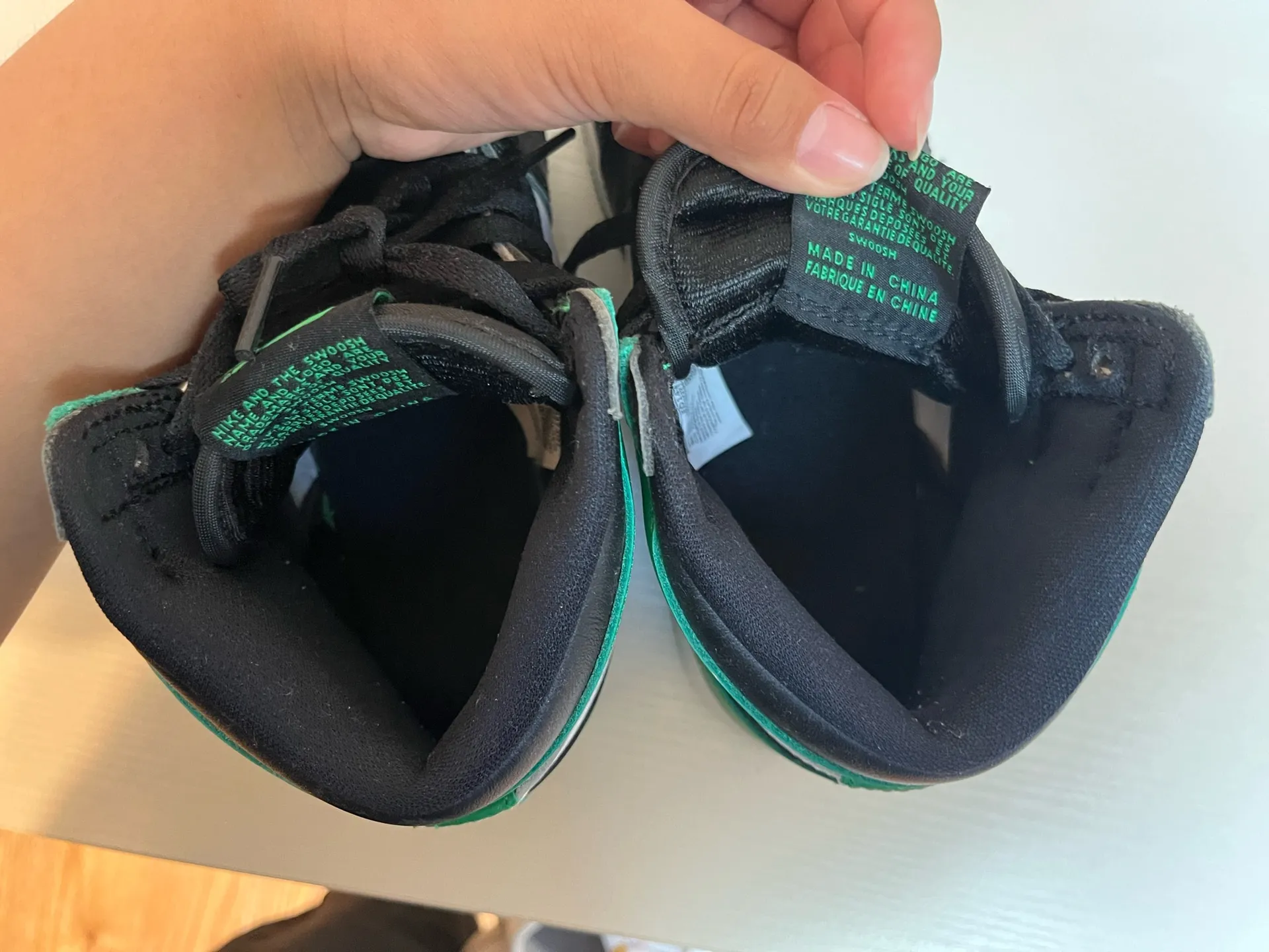 Air Jordan 1 Retro High OG 'Lucky Green - Image 6