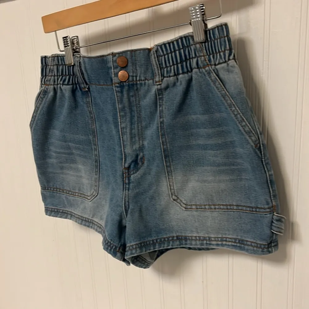 Almost Famous stretchy waist carpenter Jean Shorts - Image 2