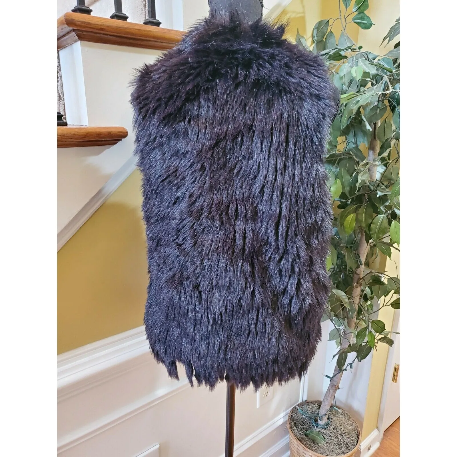 Topshop Faux Fur Black Fringe Detail Vest Size 8 - Image 6