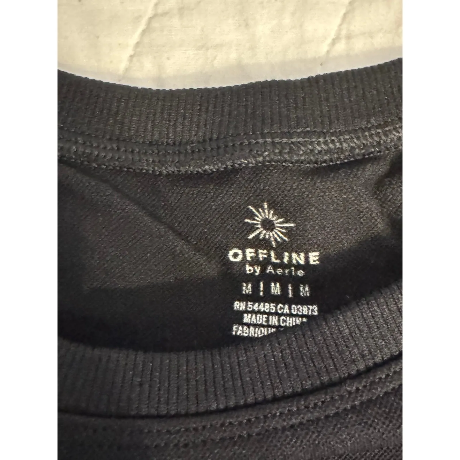 Offline by Aerie Cropped long‎ sleeve top size medium - Image 6