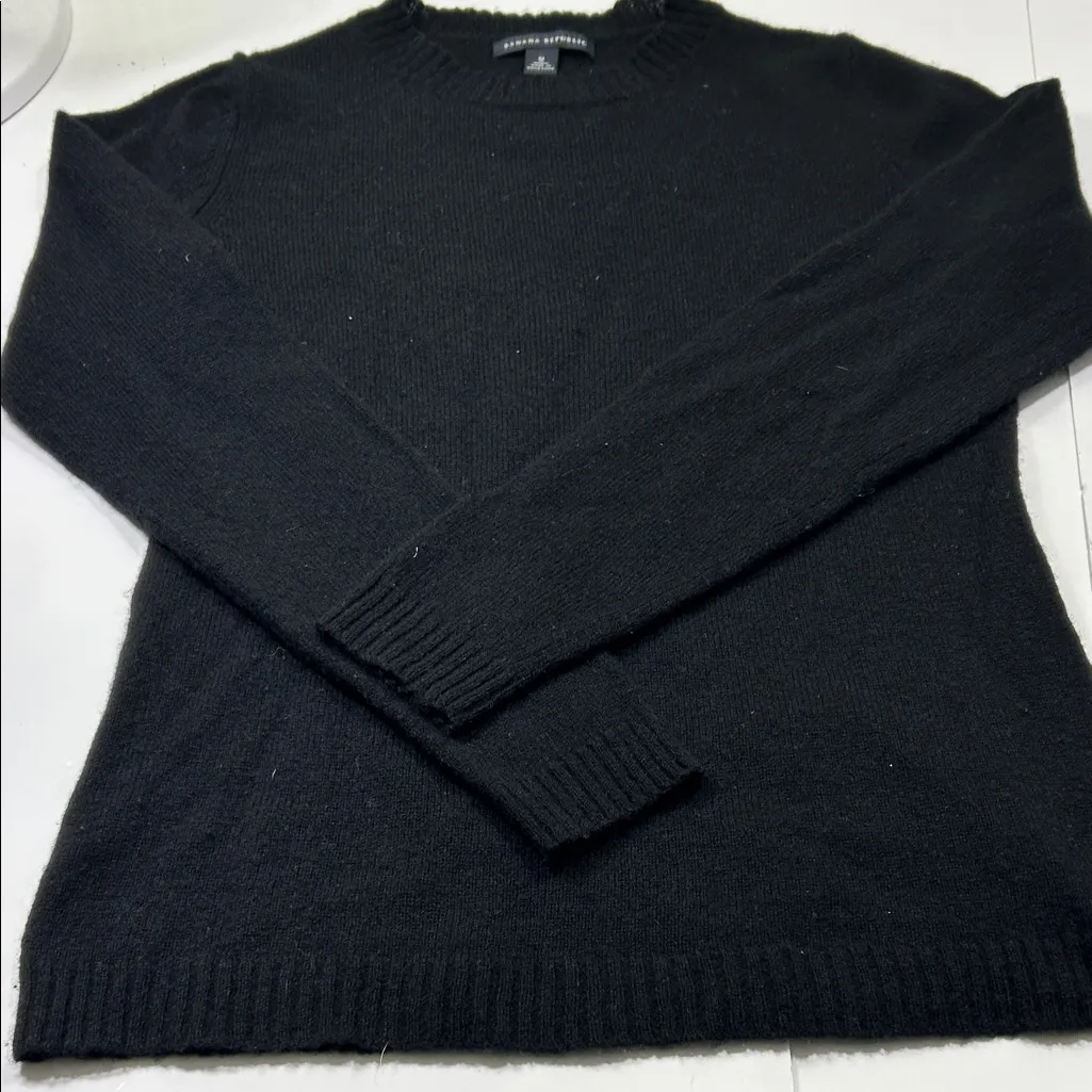 Banana Republic women’s Classic Black Crewneck Sweater - Image 7