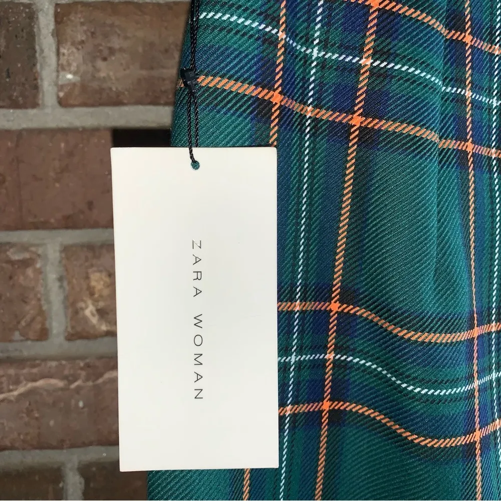 BNWT Zara Woman Skirt - Image 3
