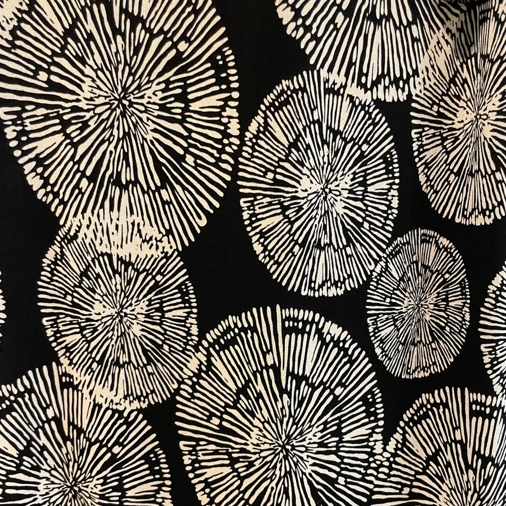 John Paul Richard Short Sleeve Tie Front Floral Maxi Dress Black & White Large - Image 6