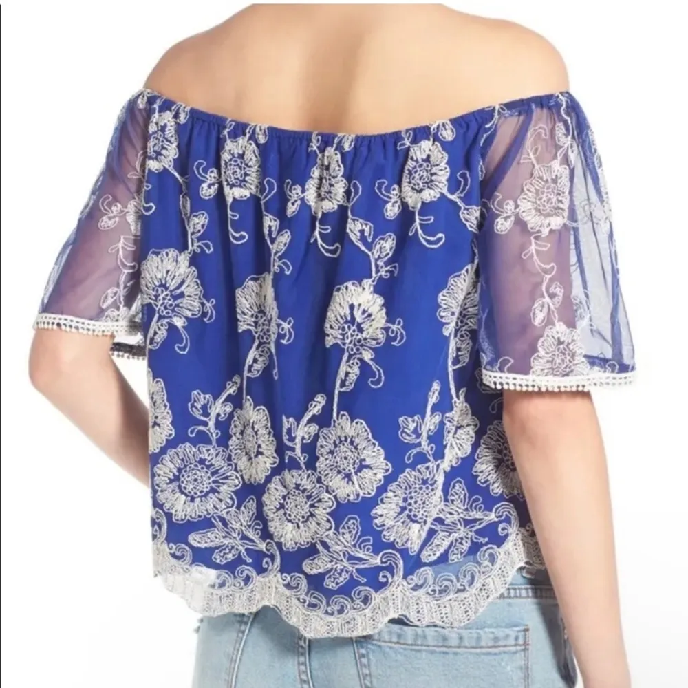 Lovers + Friends Life’s a Beach off the shoulder blue floral embroidered top. XS - Image 4