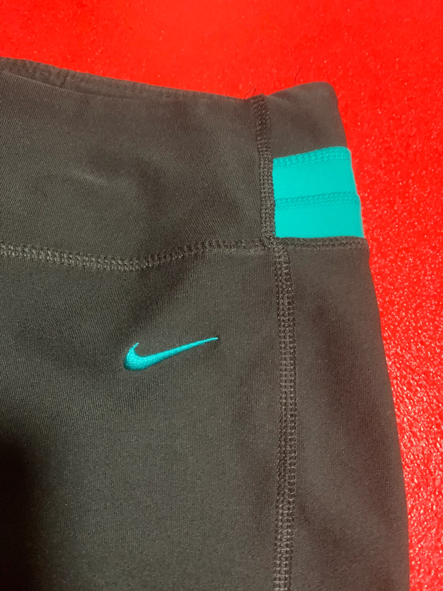 Dri-Fit cropped workout pants black size S - Image 4