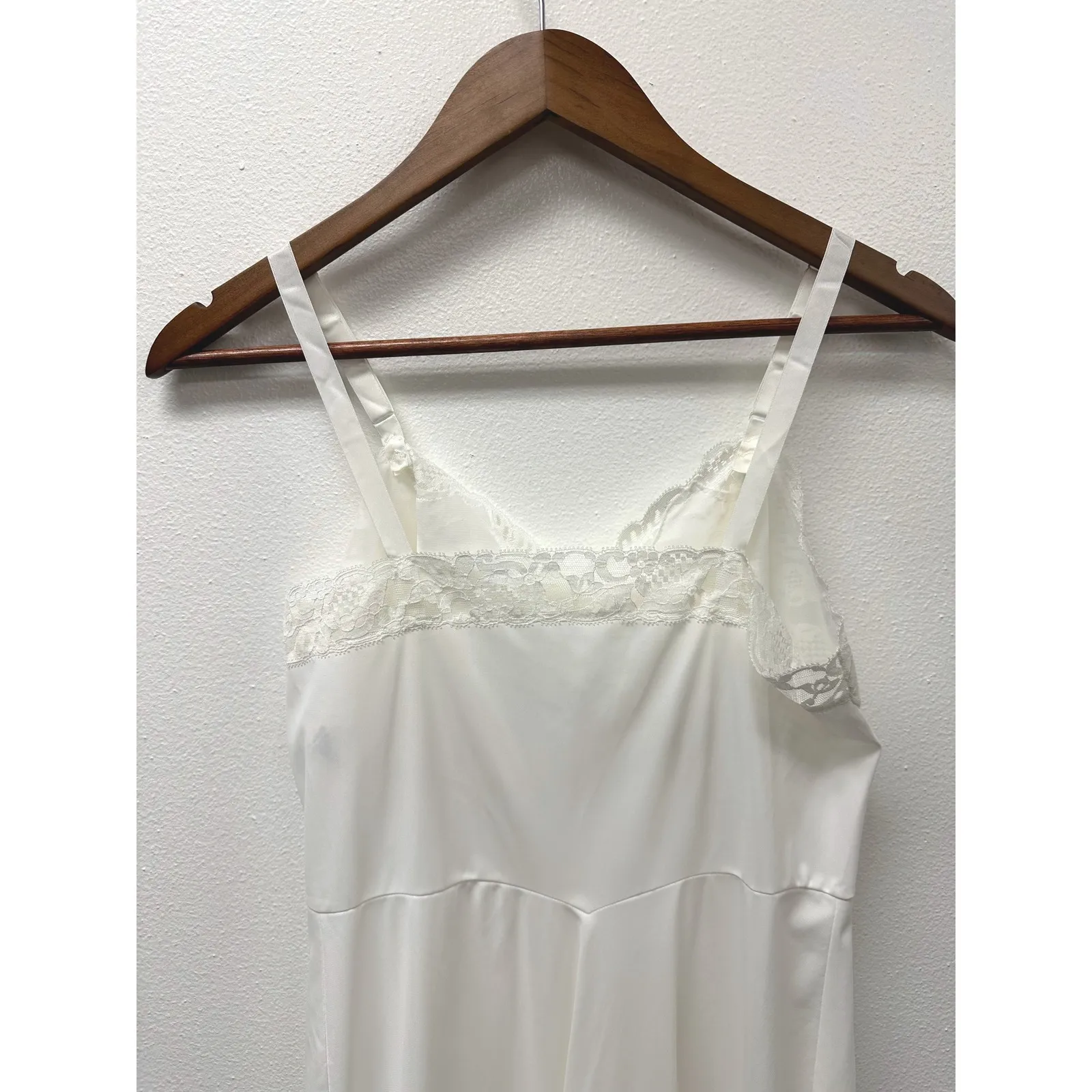 Vintage Gossard Artemis Lace Trim Full Slip White Size 34 - Image 6