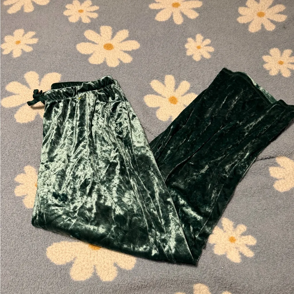 Stars Above Green Velvet Pajama Set - Top & Bottoms - Image 3