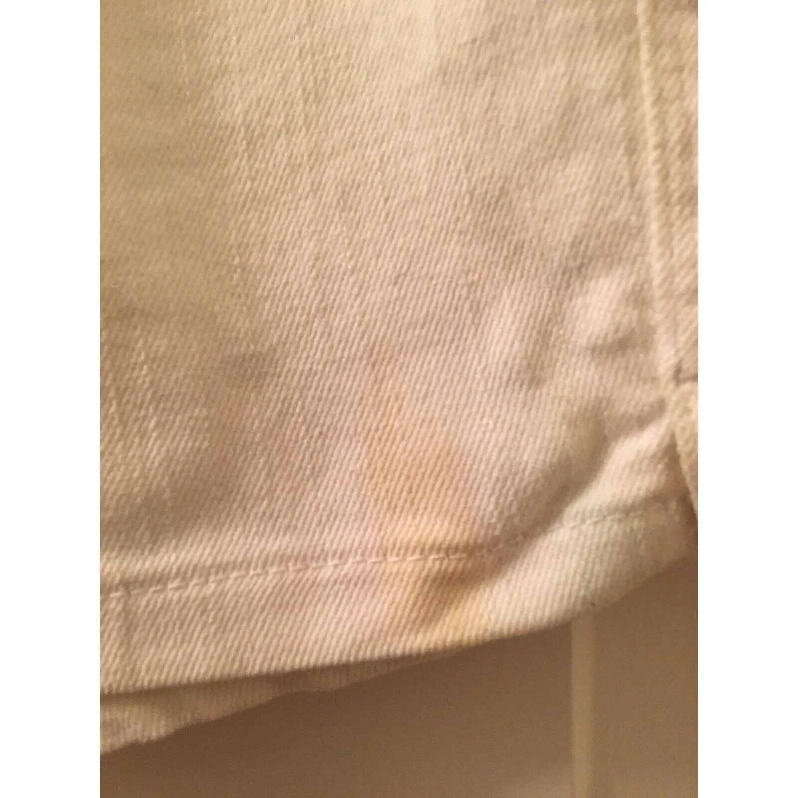 Levi's Women's White Denim Jean Shorts Pockets Size 14 - Image 2