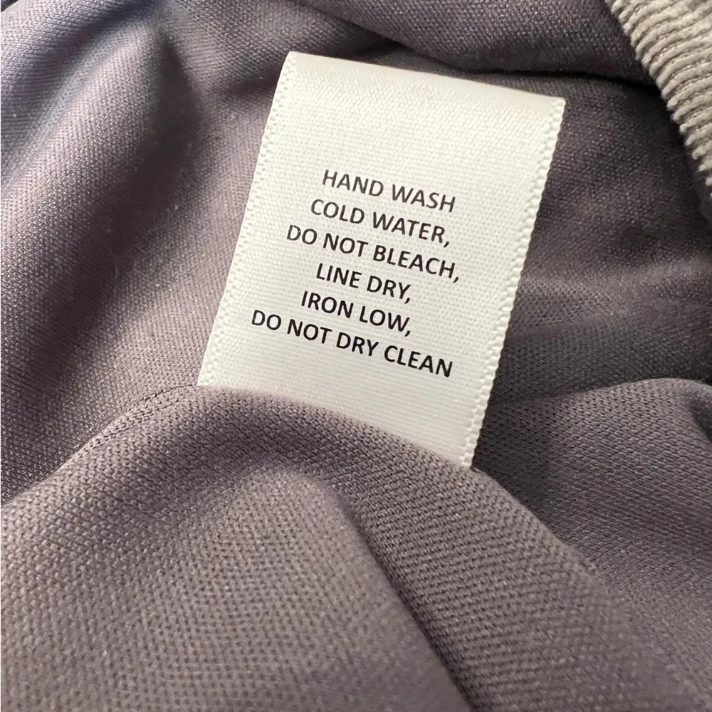 HYFVE corduroy scalloped edge taupe mini skirt, size S EUC, no flaws - Image 6