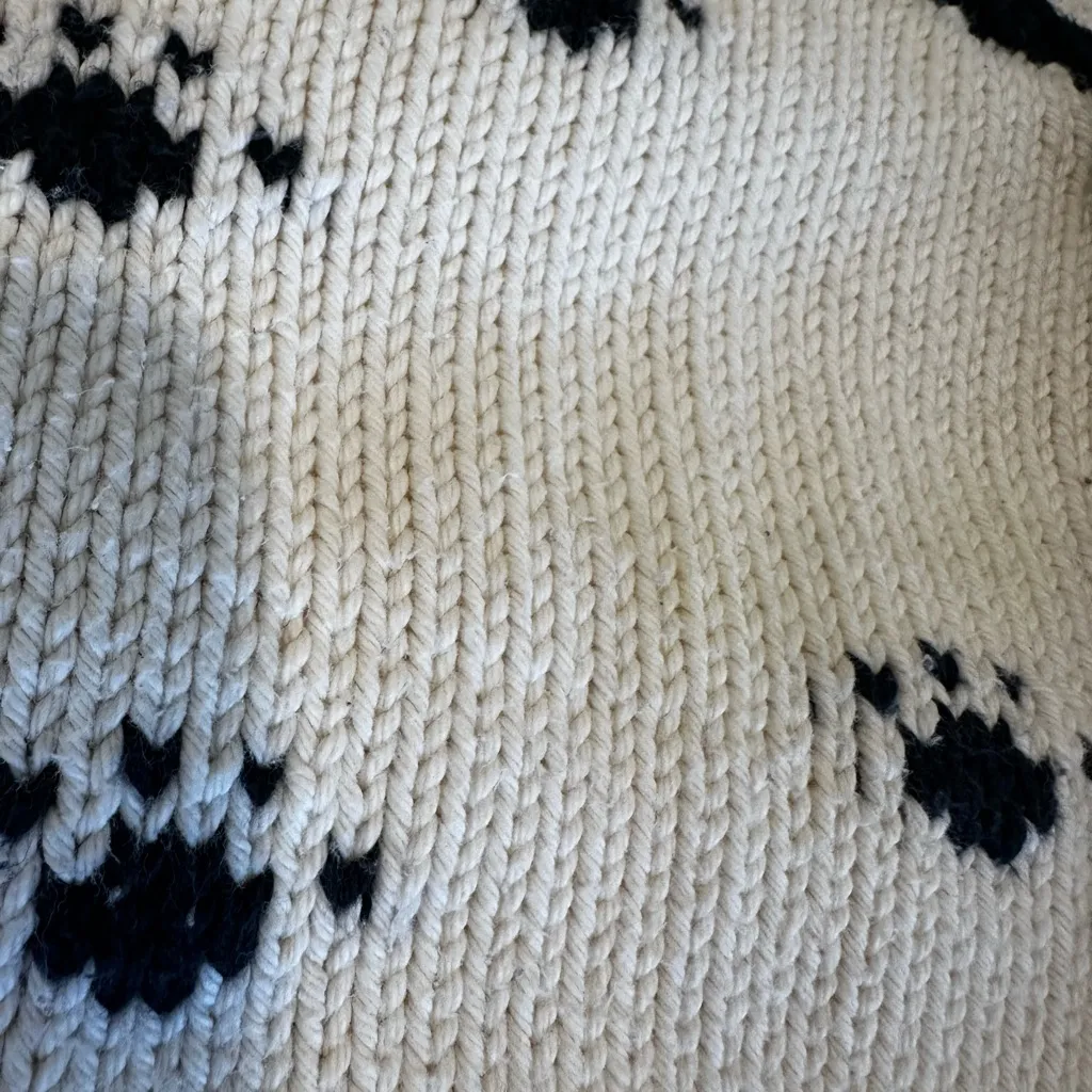 VTG 80s/90s Rey Wear Sz: S hand knit cotton AOP paw print Wooden Button cardigan White - Image 12