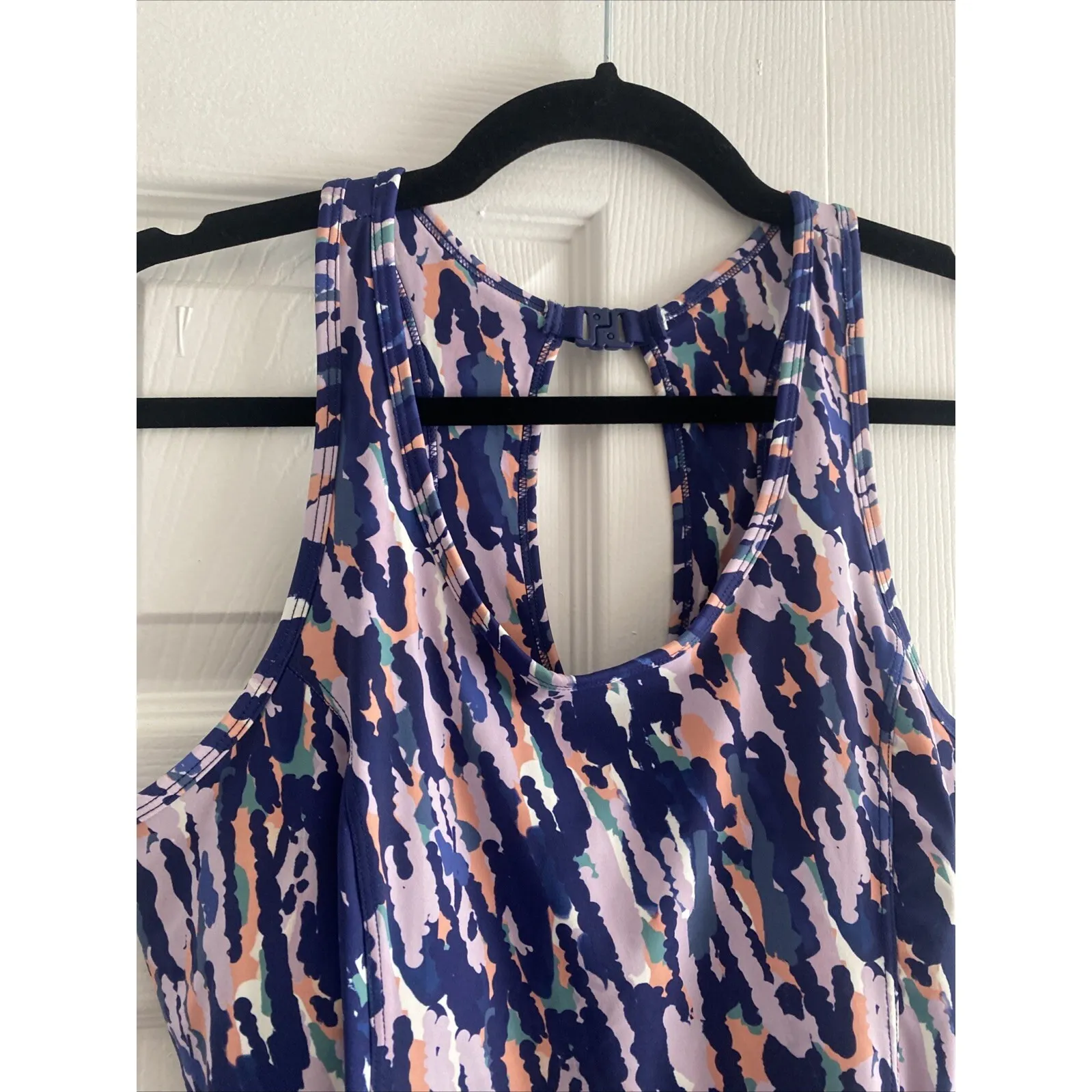 Dip Womens Size Small Built In Bra Shelf Athletic Tenniscore Golf Pockets - Image 2