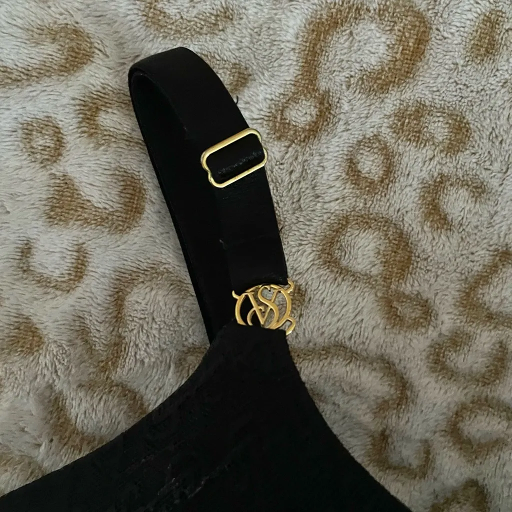 Victoria Secrets Black Lace Bra - Image 3