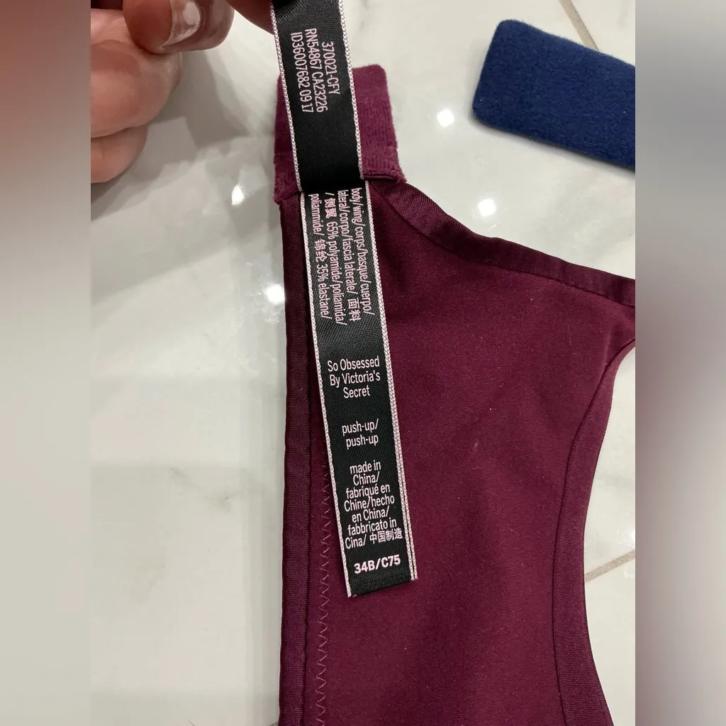 TWO VS PUSH UP BRAS 💙❤️ - Image 4