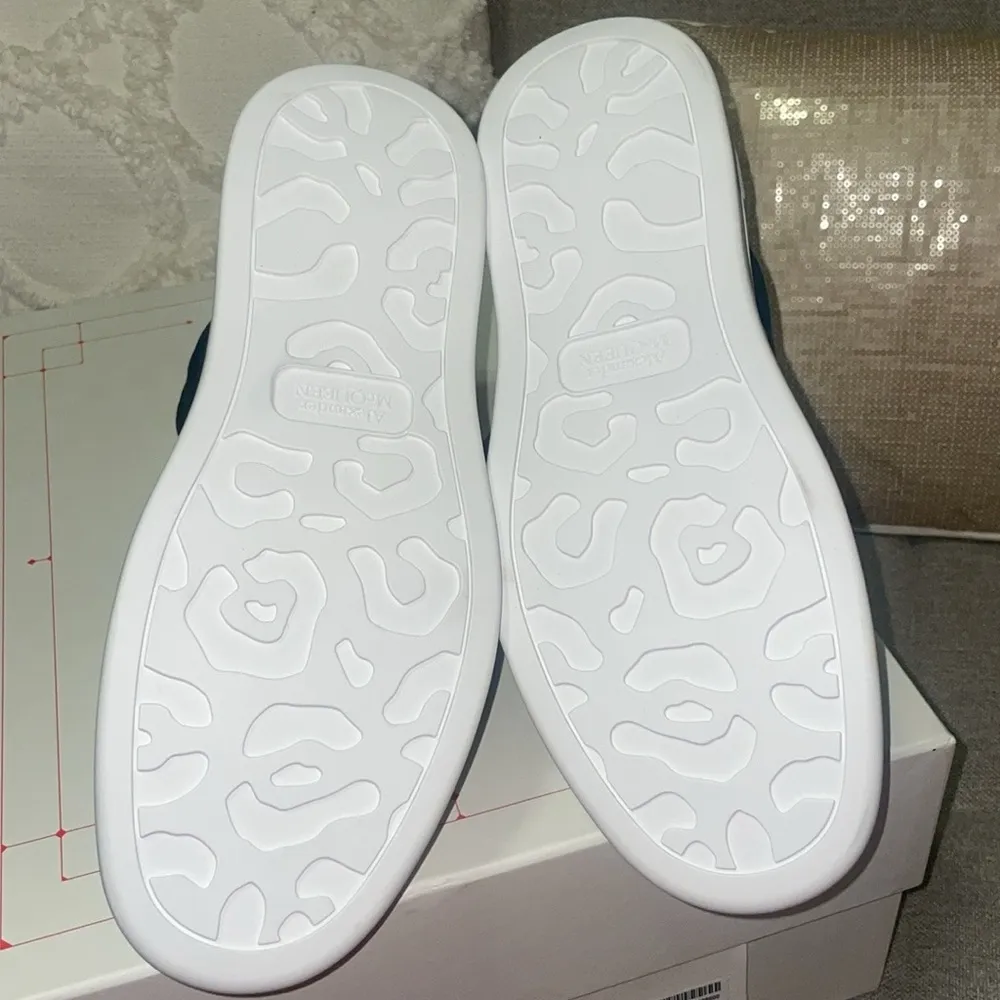 Black High-Top Sneakers - Image 10